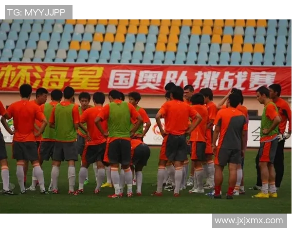 致敬绿茵传奇足球巨星辉煌岁月与永恒精神的壮丽礼赞