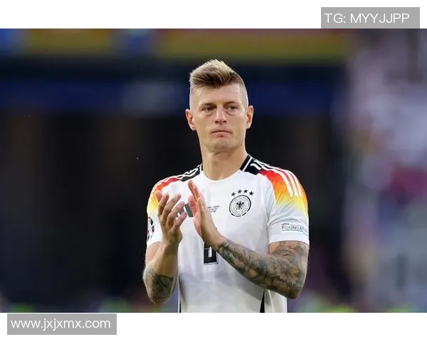 德国足球队有哪些知名球星及其代表性表现分析