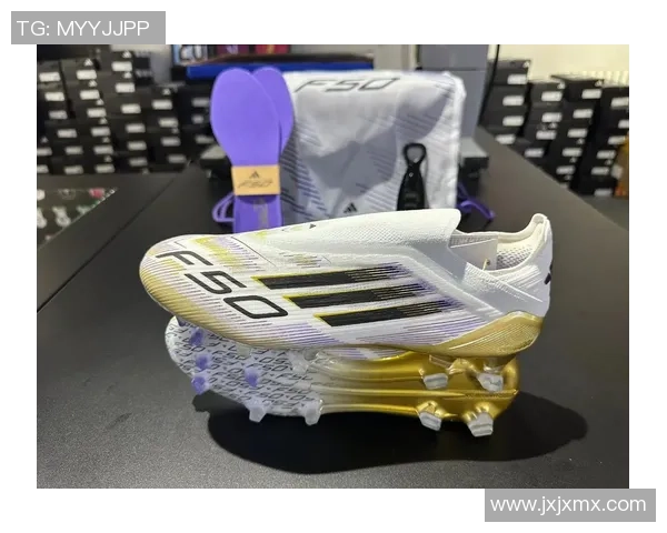 球星们常穿的足球鞋一般要多少钱不同品牌和型号价格差多少 球星们常穿的足球鞋一般要多少钱不同品牌和型号价格差多少