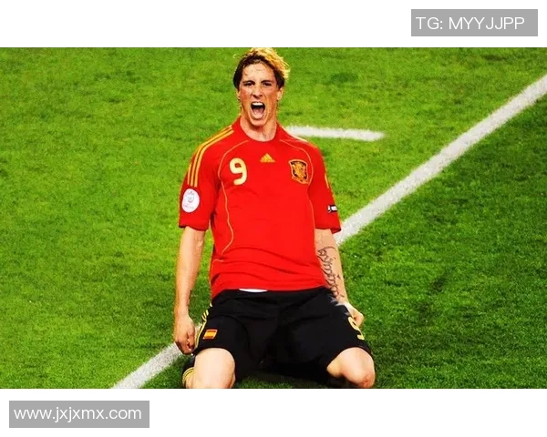 超清足球壁纸汇聚世界顶级球星瞬间展现激情与力量 超清足球壁纸汇聚世界顶级球星瞬间展现激情与力量