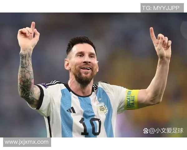 闪耀绿茵场的光芒足球明星们用自己的光辉照亮赛场与梦想 闪耀绿茵场的光芒足球明星们用自己的光辉照亮赛场与梦想